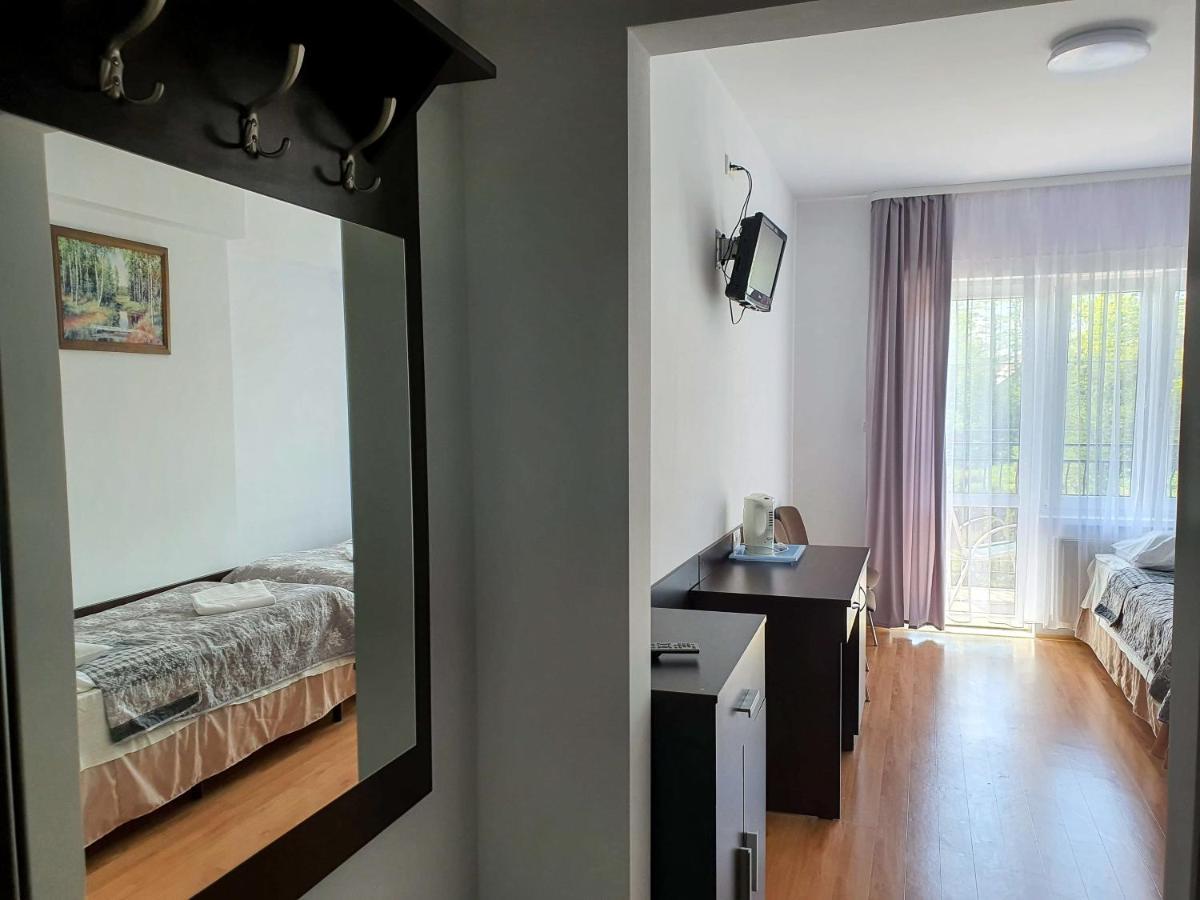 Astoria Apartment Dabki Bagian luar foto